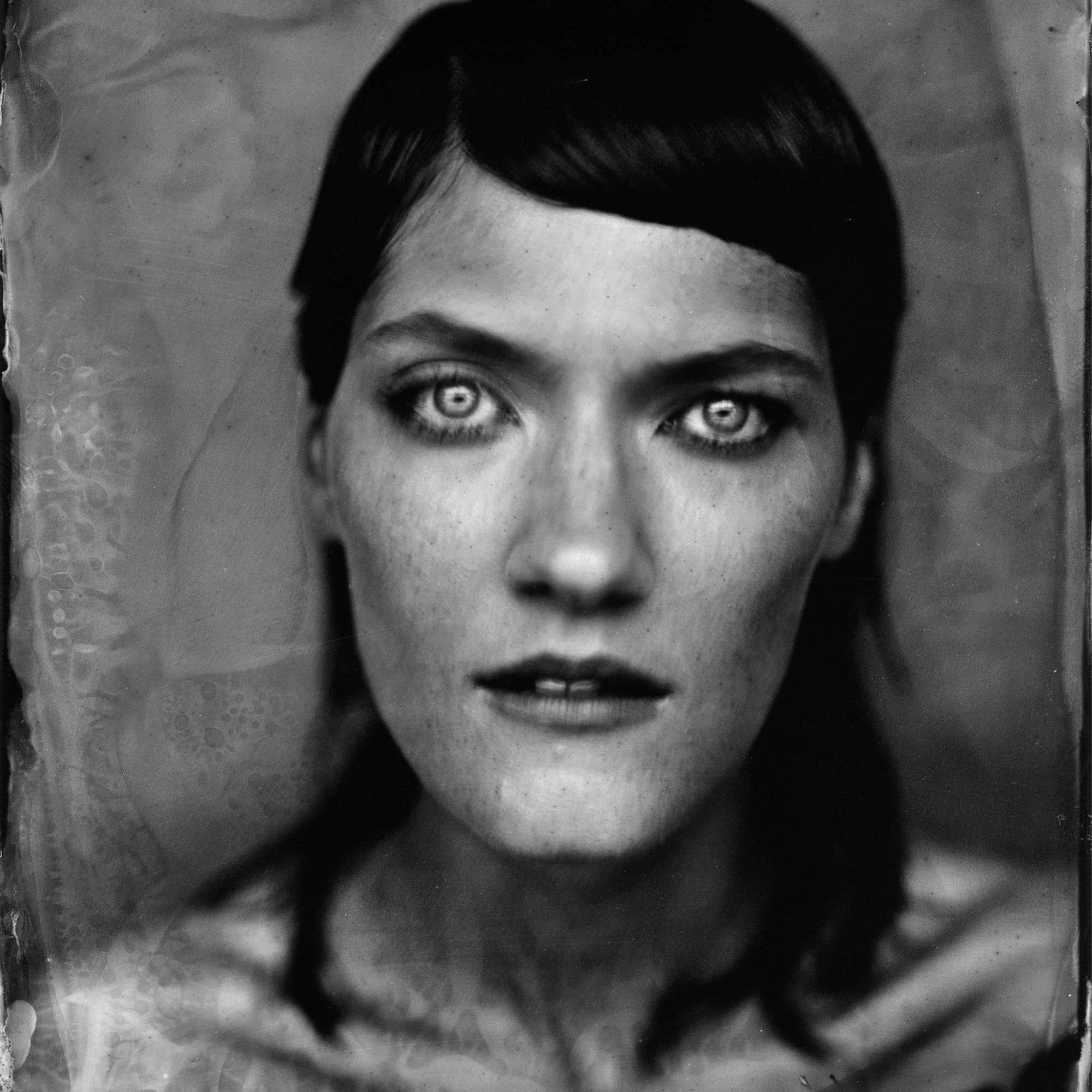 Mádara Deep Matter maskari (4)