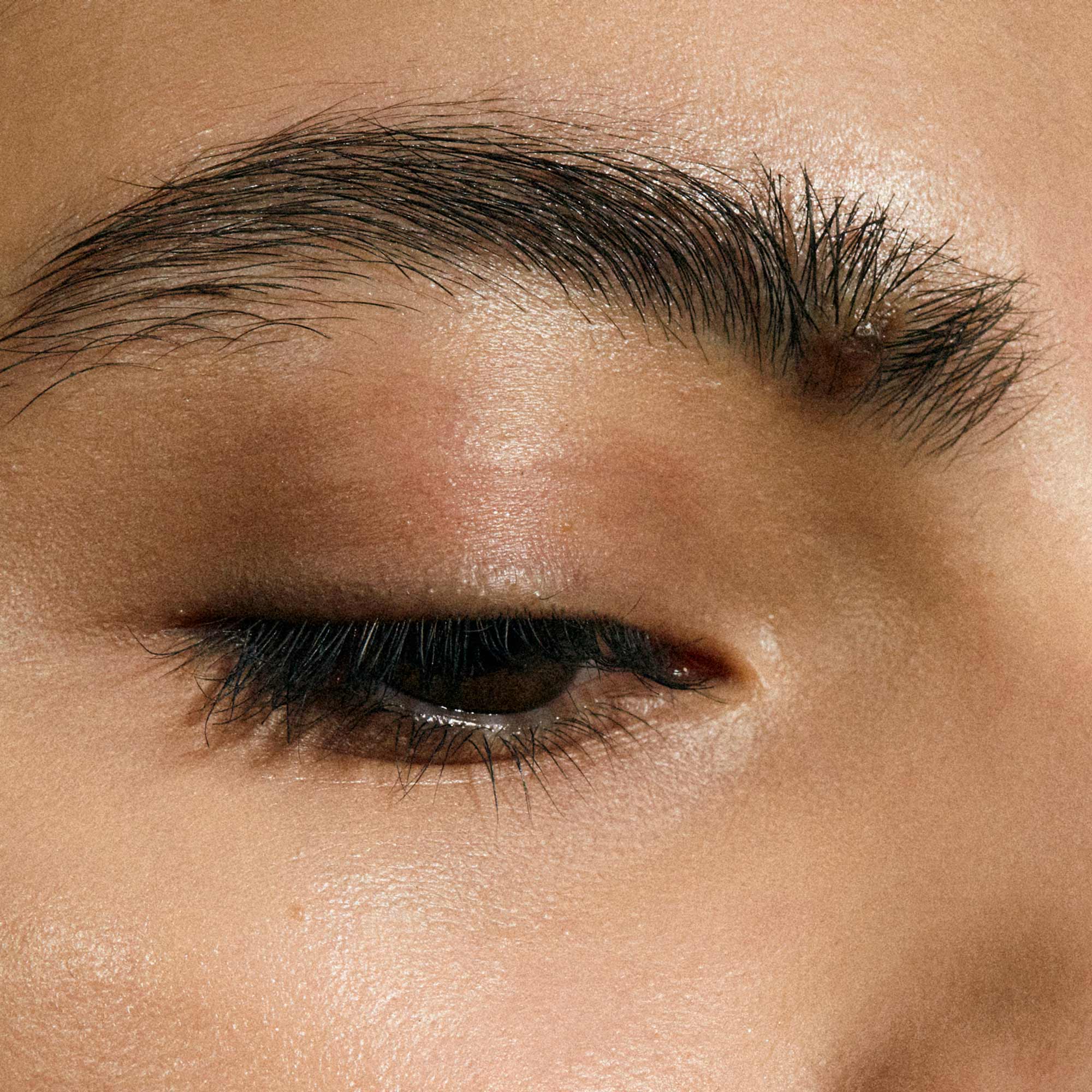 Mádara The Brow Pencil #Dark Brown 1 (1)