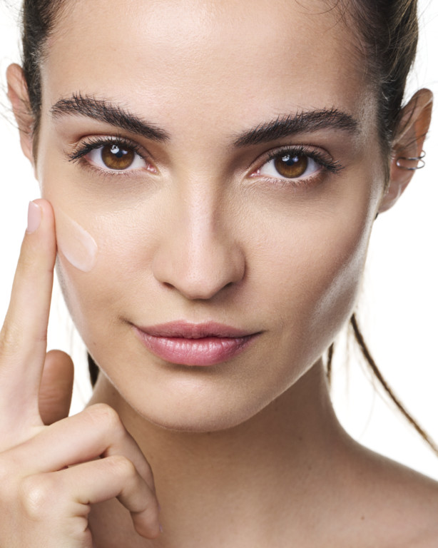 VICHY  Capital Solei UV-Clear Mattifying SPF50.  40 ml. (4)