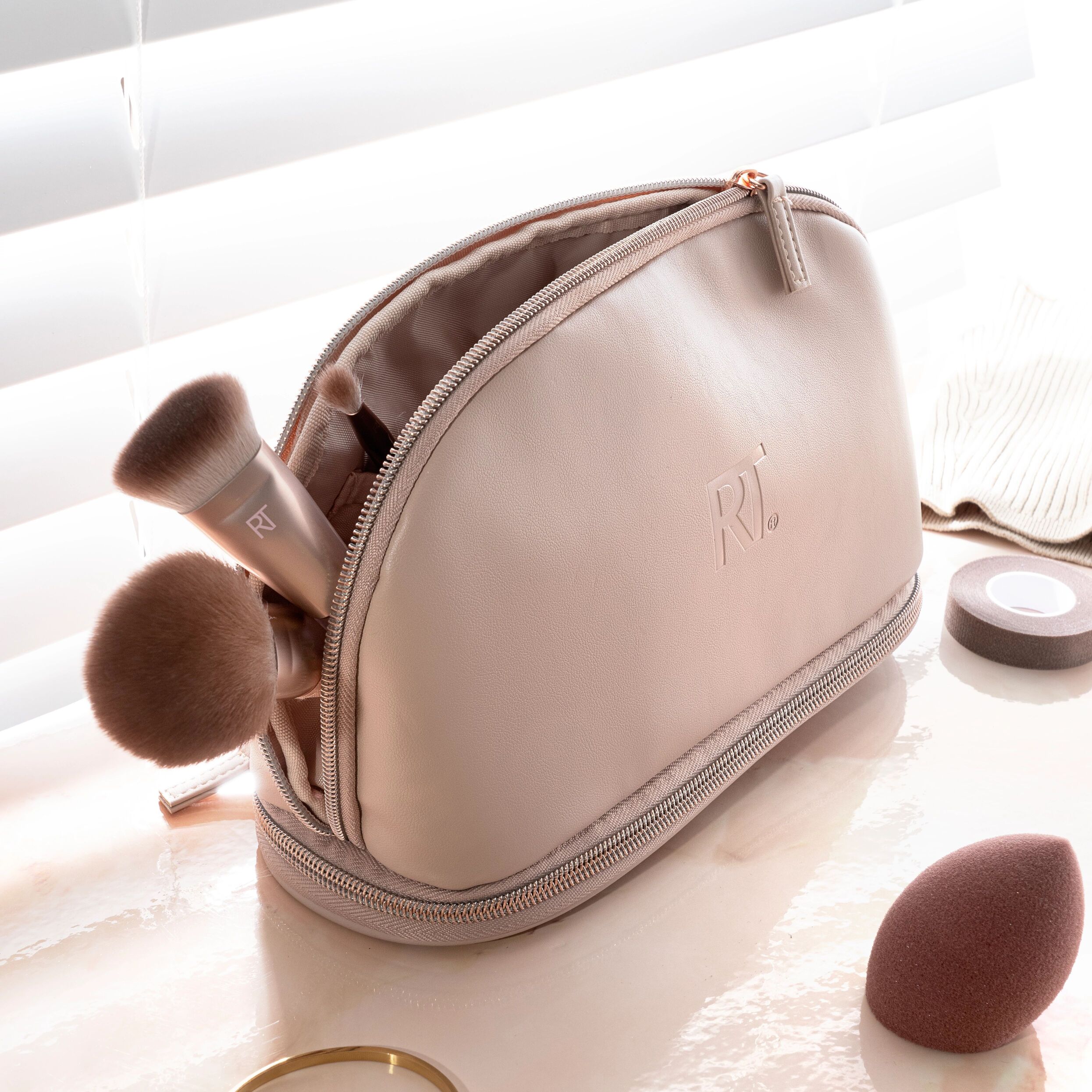 Real Techniques NEW NUDES snyrtitaska (3)