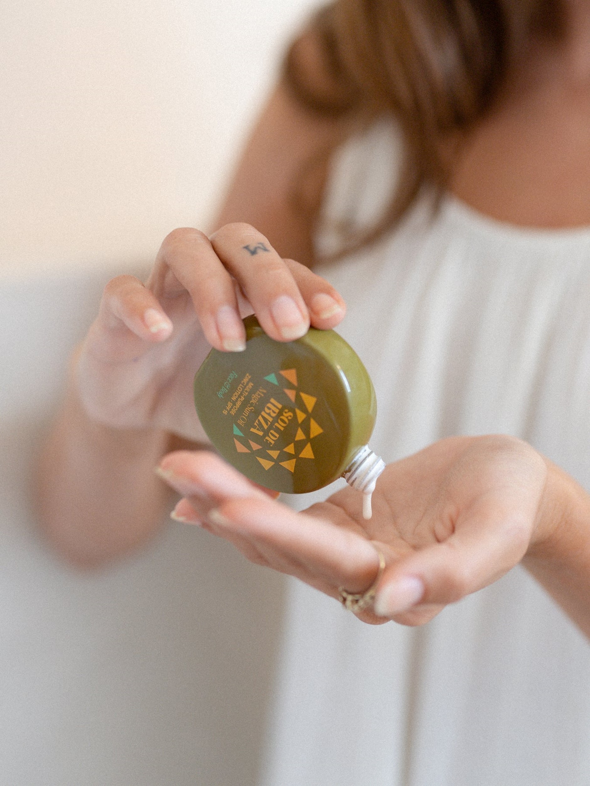 Sol De Ibiza Magic Sun Oil SPF15,100 ml. (1)