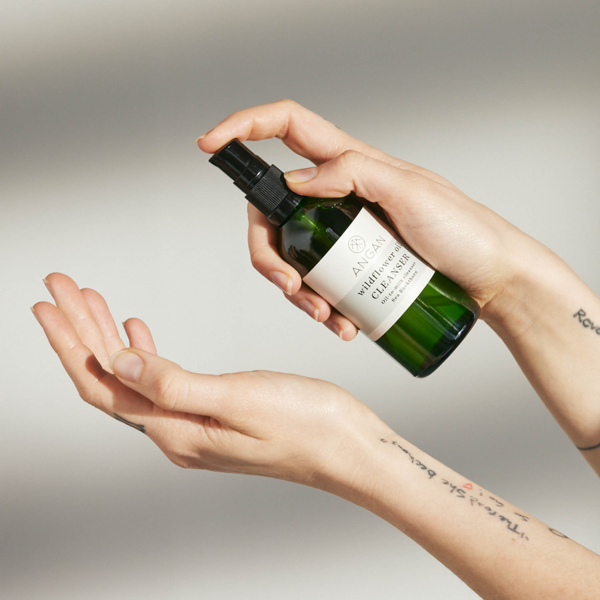 Angan Wildflower Oil Cleanser 100 ml. (1)