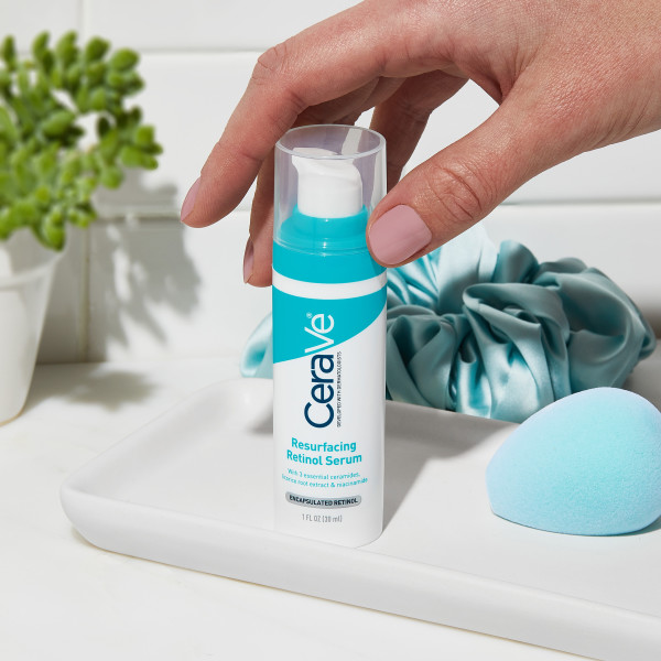CeraVe Resurfacing Retinol Serum 30 ml. (4)