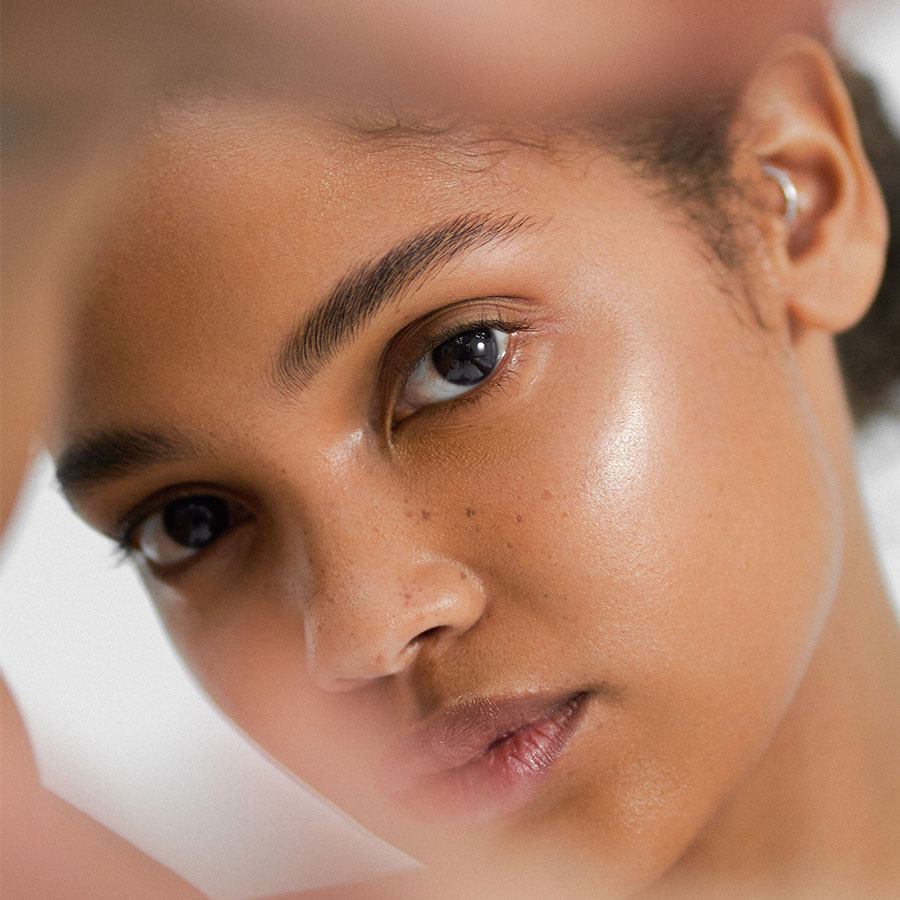 Dr. Hauschka Illuminating Fluid 30 ml. (2)