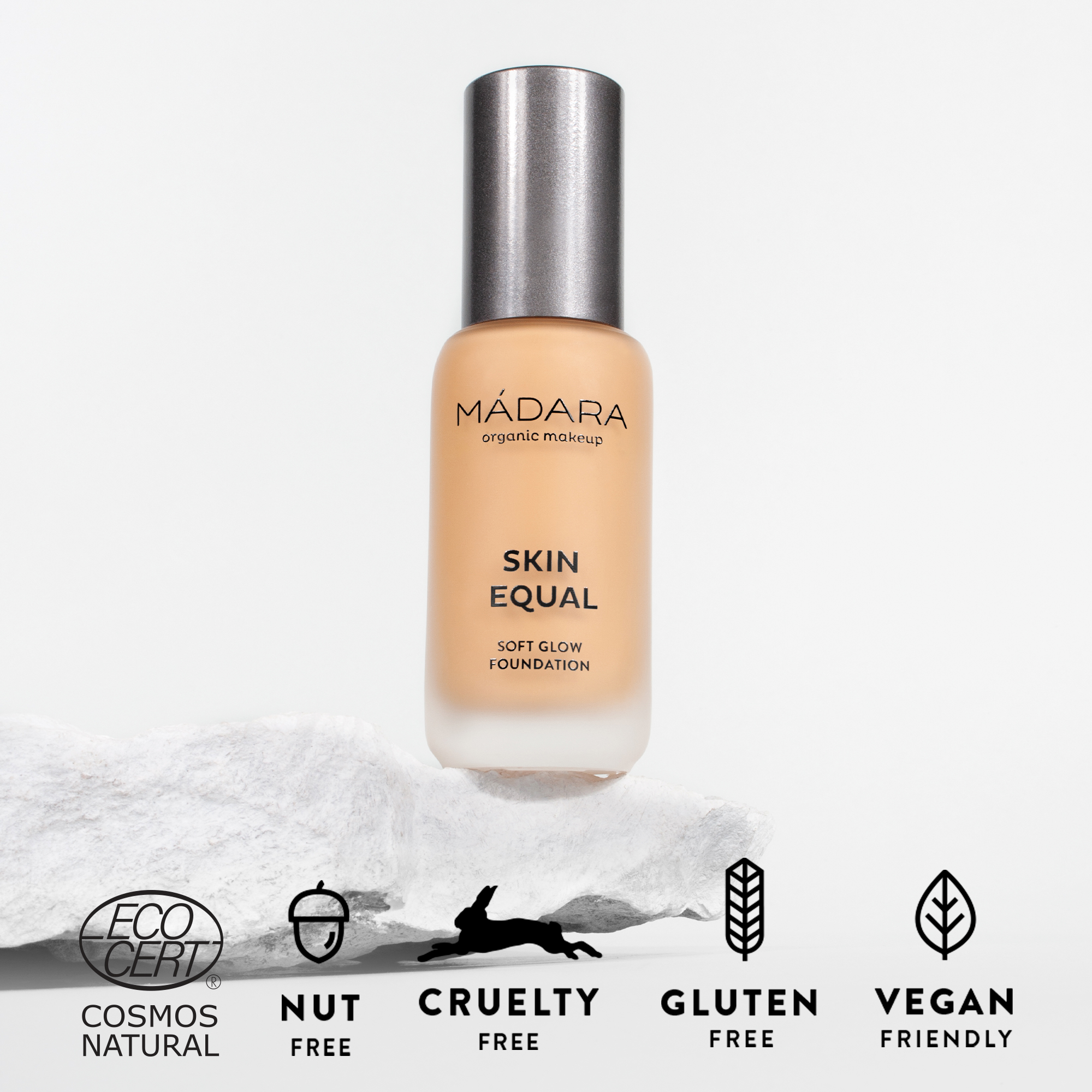 Mádara Skin Equal Soft Glow farði #40 Sand 30 ml (3)