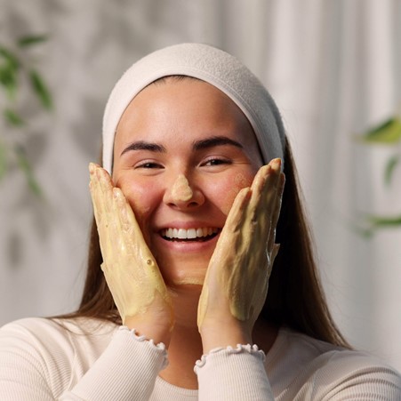 Evolve Enzyme + Vitamin C Powder Cleanser 70 gr. (2)