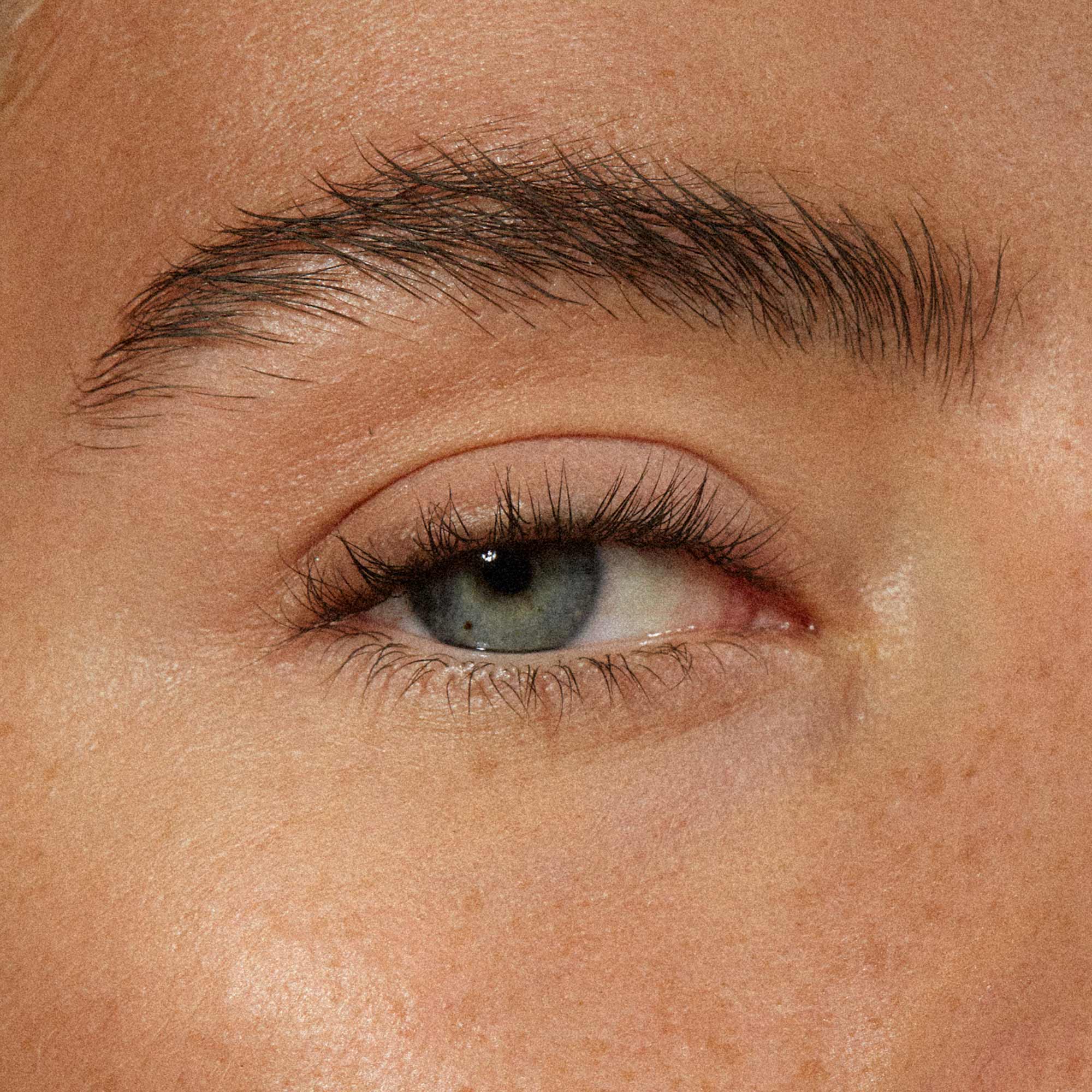 Mádara The Brow Pencil #Medium Brown 2 (2)